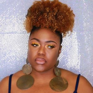 Meet your Posher, Yolanda